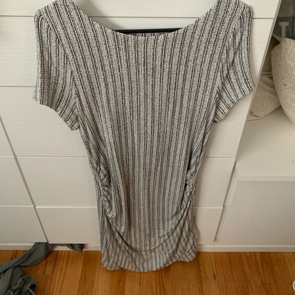 Tart maternity dress size medium